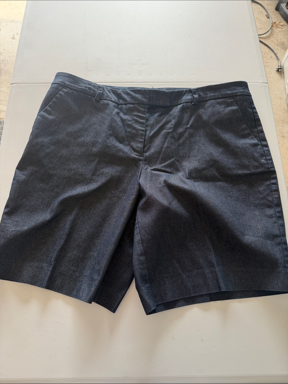 Woman’s New York & Company Navy Stretch Dress Shorts, Size 12